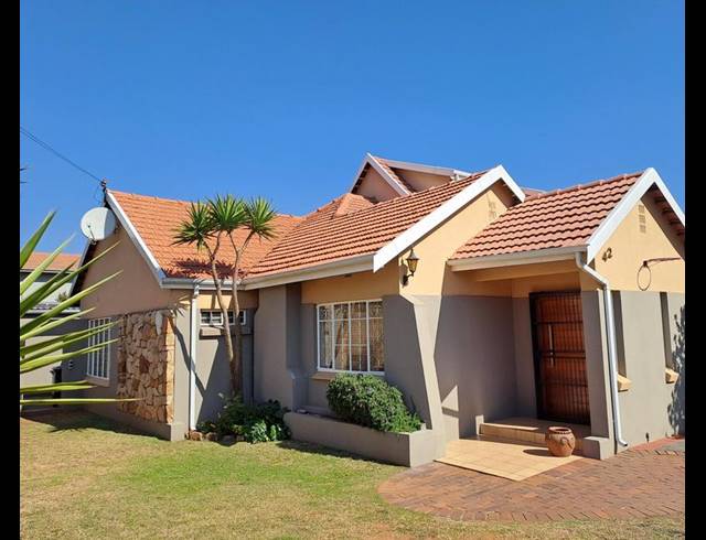 4 BEDROOM HOUSE FOR SALE IN SUNNYRIDGE